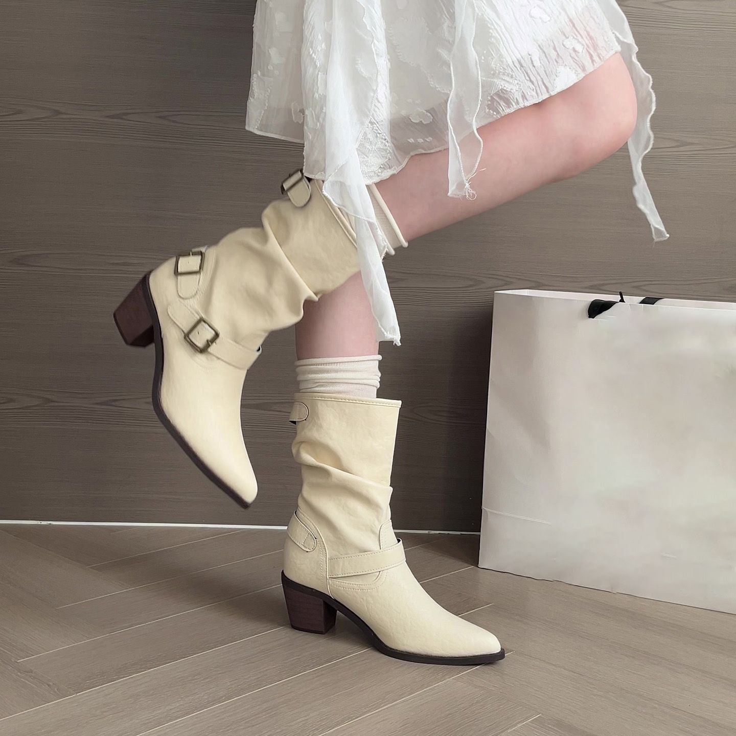 Beige / 42
